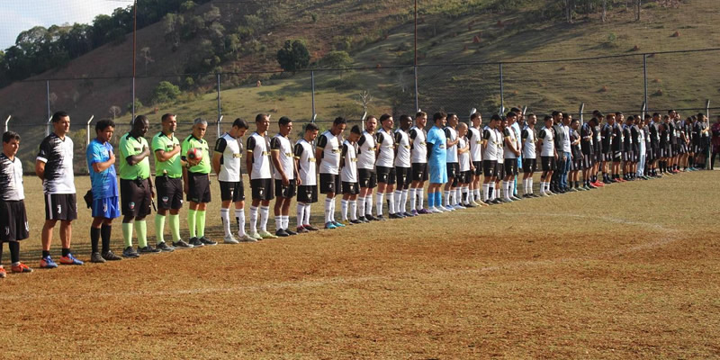 Leia mais sobre o artigo PEDRO TEIXEIRA CELEBRA OS CAMPEÕES DO 22º CAMPEONATO DE FUTEBOL DE CAMPO